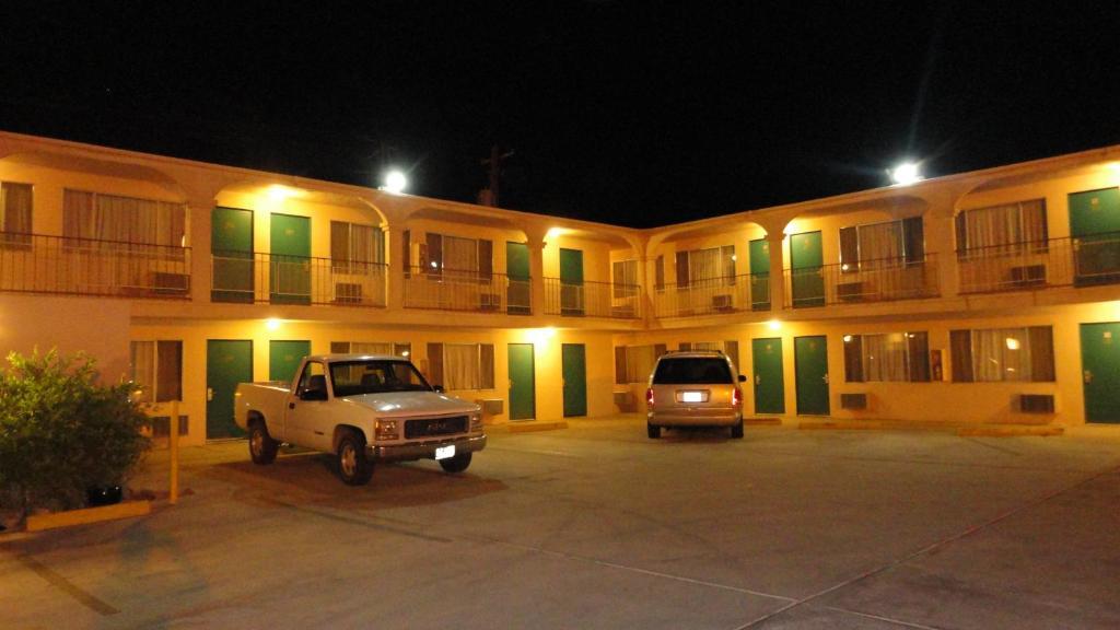 Imperial 400 Motor Inn Needles Bagian luar foto
