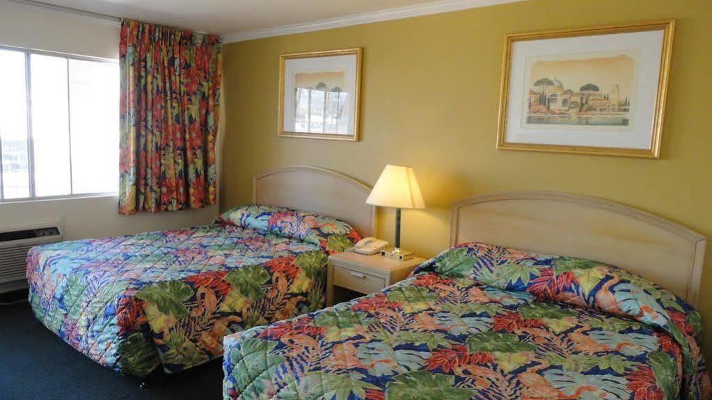 Imperial 400 Motor Inn Needles Bagian luar foto